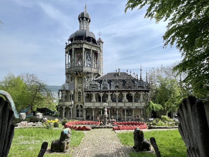 Aufnahme Künstlerhaus mit Turm Foto Mirjam Frieden